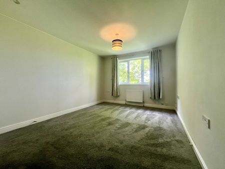 one bedroom first floor flat - Photo 4