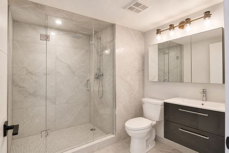 For Lease - 2269 Lakeshore Boulevard Unit# 1605, Toronto, Ontario - Photo 4