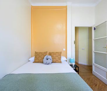 Calle de O'Donnell, Madrid, Community of Madrid 28009 - Photo 2