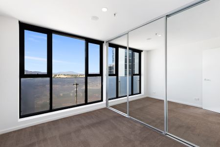 10th floor living in the heart of Gungahlin - Photo 5