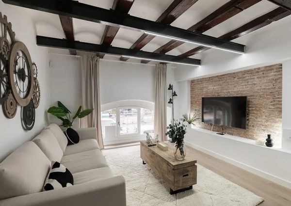 Carrer de Muntaner, Barcelona, Catalonia 08011