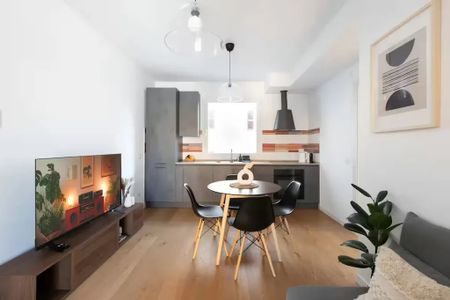 Via dei Liguri, Rome, Lazio 00185 - Photo 3