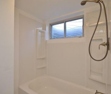 For Lease - 2555 Iris Street Unit# B, Parkway Park - Queensway Terr... - Photo 4