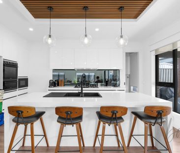 Spacious, Modern Family Living in Prime Wollert Location - Photo 6