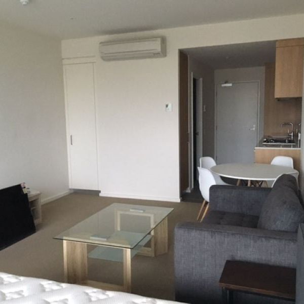 Partly Furnished Studio Apartment - Be Quick! - Photo 1