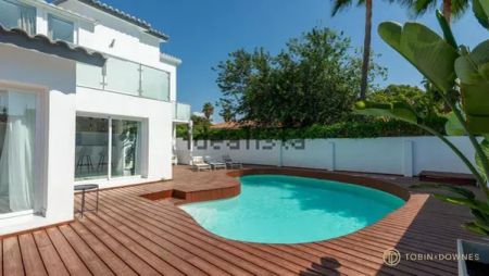 Alquiler de casa o chalet independiente en Avenida de la Gardenia - Photo 5