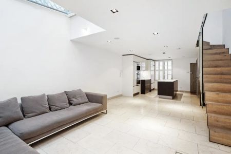 1 bedroom house in London - Photo 4