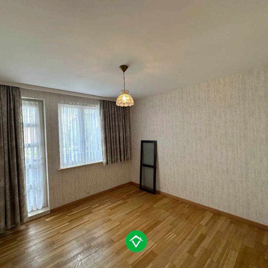 Gezellig 1-slaapkamer appartement met 2 terrassen in hartje Koekelare - Photo 1