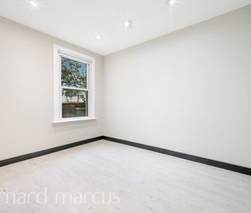 Clarendon Road - Photo 2