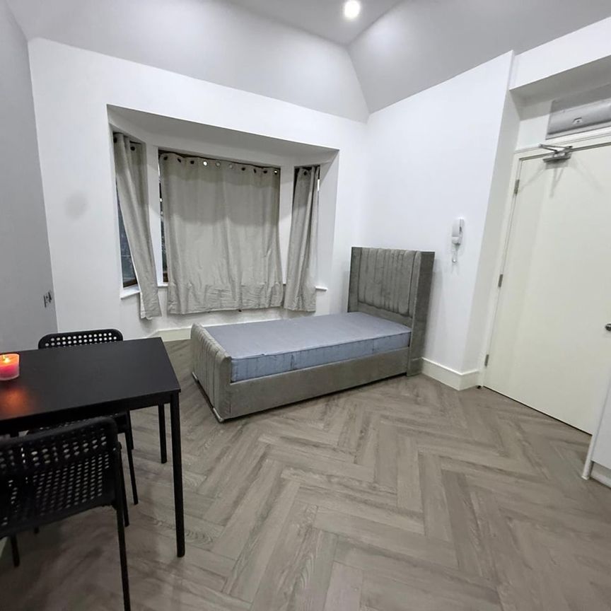 1 Bed Flat, Seven Sisters Road, N4 - Photo 1