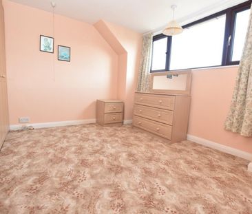 3 bedroom House To Let - Photo 5