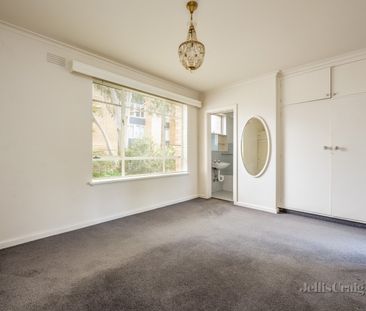 15/1 Rockley Rd, South Yarra - Photo 2