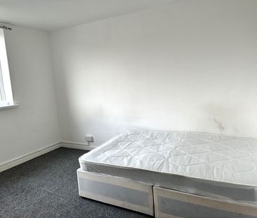 2 bedroom Apartment for rent - Photo 2