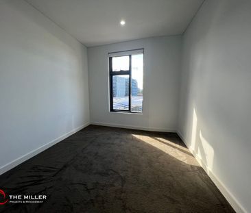 Live in the heart of Sydney Inner City - Photo 3