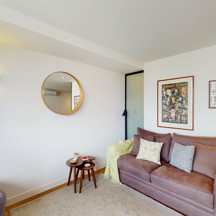 Luxury Living in the Heart of Carlton - Photo 1