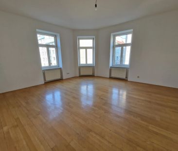 HÜBSCHE 2 ZIMMER WOHNUNG - NÄHE ELTERLEINPLATZ - 2. Stock mit Lift - Photo 1