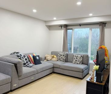 For Lease - 63 Banchory Crescent, Kanata, Ontario - Photo 2