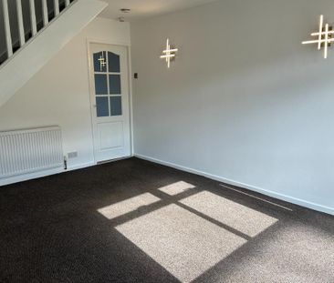 2 bedroom semi-detached house to rent - Photo 3