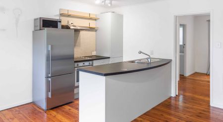 1 bedroom unit! - Photo 3