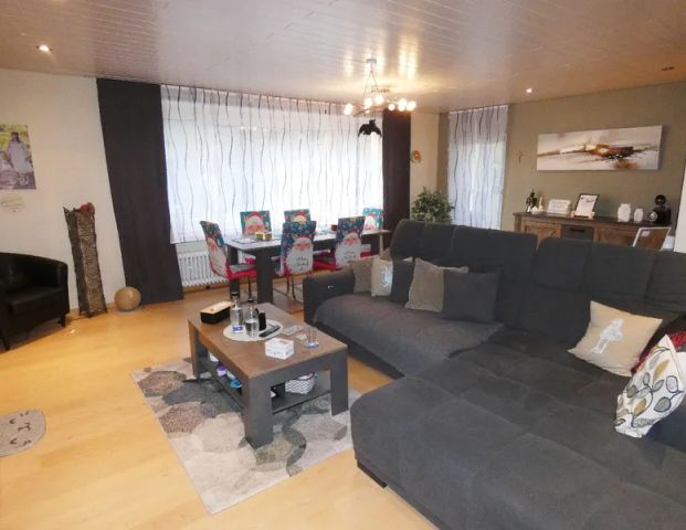 Geräumige 3-Zimmer-Wohnung mit großem Sonnenbalkon im Zweifamilienhaus - Photo 1