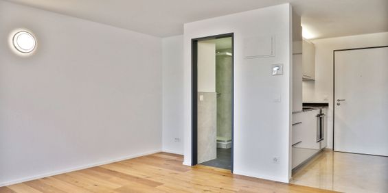 Ideal for singles - compact, central and quiet! - Photo 3