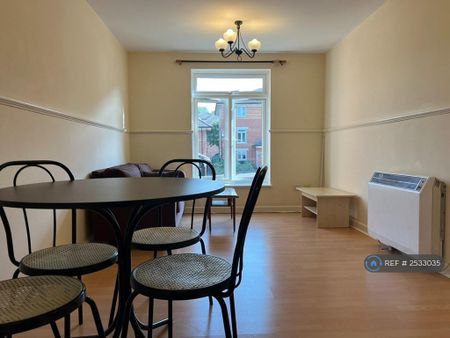 1 bedroom flat to rent - Photo 3