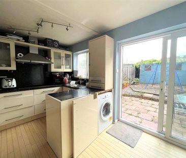 3 bedroom terraced house to rent - Photo 3