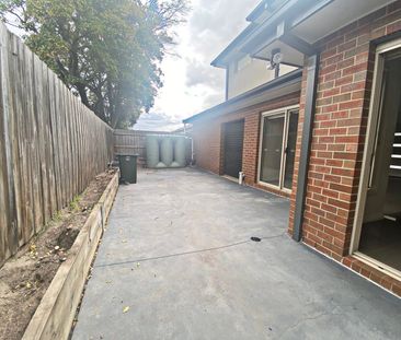 2/61 Jessie Street, Preston VIC 3072 - Photo 2