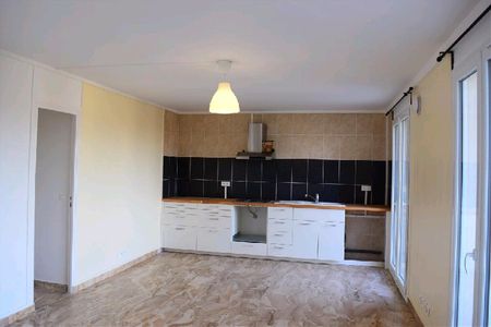 Location Appartement 2 pièces 41m² MONTFERMEIL 93370 - Photo 2