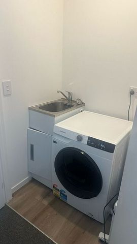 Spacious 3-Bedroom Townhouse in Mt Roskill - Photo 2