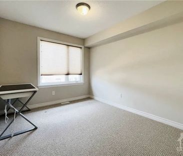 For Lease - 520 EARNSCLIFFE Grove, Blossom Park - Airport and Area,... - Photo 5