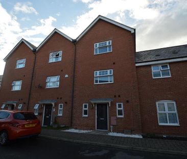 1 bedroom in a house share to rent - Photo 4