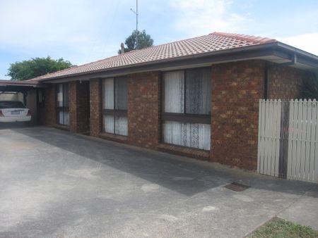 1/21 Bunyip Court, Morwell, VIC - Photo 2