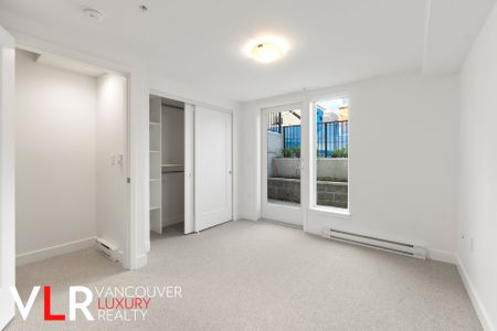 Townhouse in Vancouver West Side, BC - Photo 3