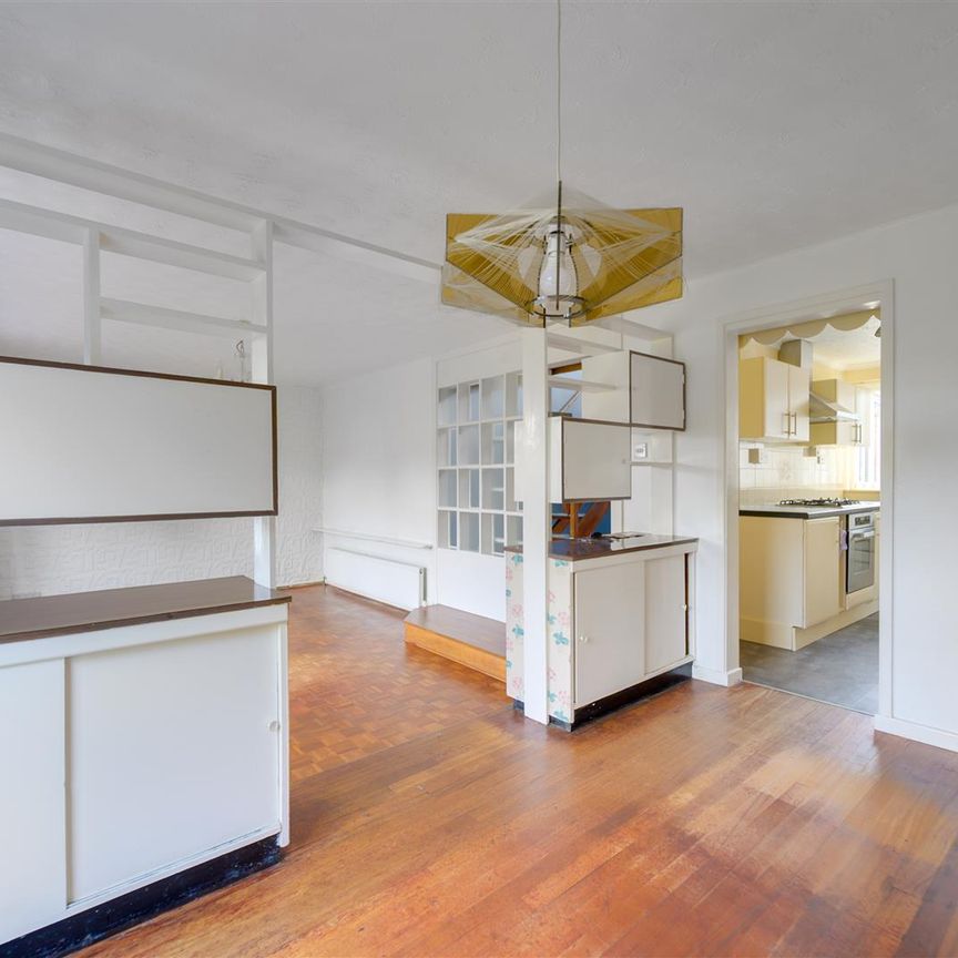 To Let - Photo 1