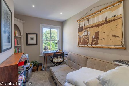 3 bedroom terraced house to rent - Photo 5