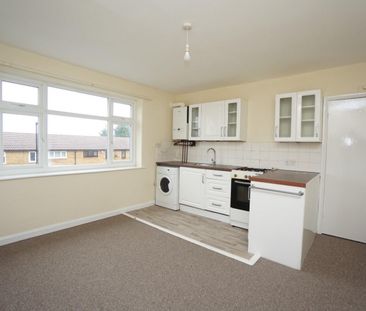 1 bedroom Flat To Let - Photo 3