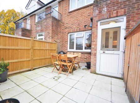 Brangwyn Crescent, London, SW19 - Photo 5