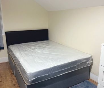 Room in a Shared House, Earlham Grove, E7 - Photo 1
