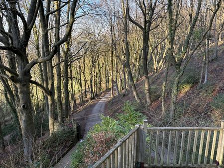 Stinchcombe Hill, Dursley - Photo 2