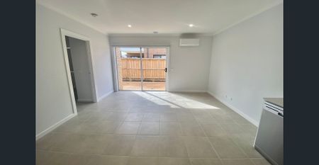 Charming Family Home in Serene Bonnie Brook Location - Photo 2