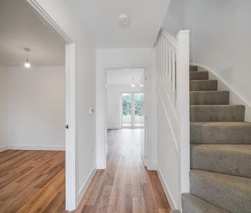 4 bedroom detached house to rent - Photo 6