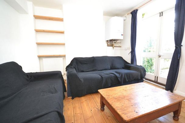 6 bedroom terraced house to rent - Photo 1