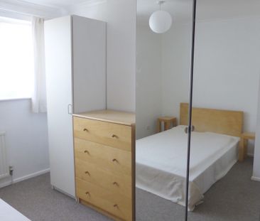 Two Bedroom House TO LET In Cambridge - Photo 4