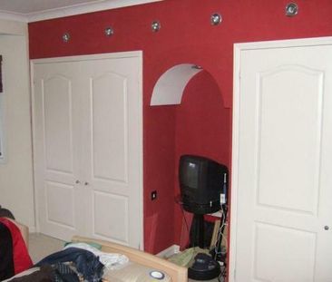 5 bedroom detached house to rent - Photo 4