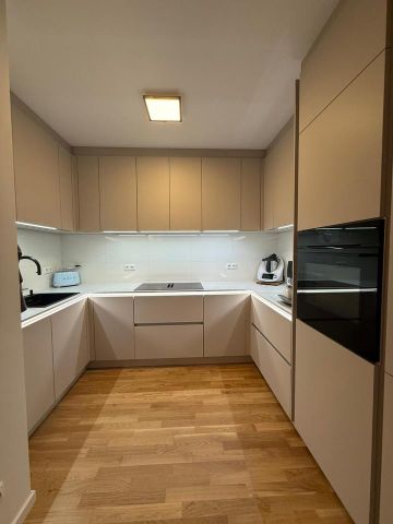 Nachmieter Moderne, Helle, 4-Zi Wohnung Neubau mit Balkon, Aufzug - Photo 5