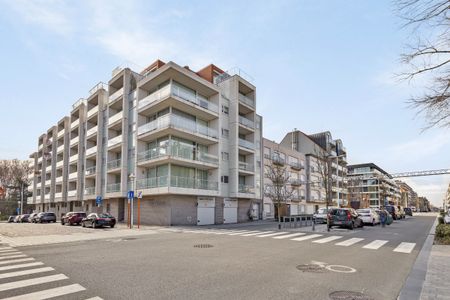 Gemeubeld appartement met 2 slaapkamers en parking - Photo 2