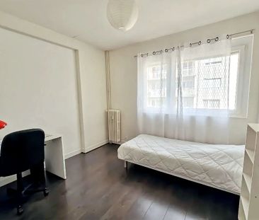 Location Appartement 4 pièces Meublé 73m² HEROUVILLE ST CLAIR 14200 - Photo 4