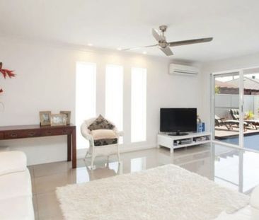 Spacious 4-Bedroom Family Home in Prime Paradise Point Location - Photo 6