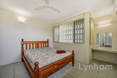 Room 2 - 2/23 Bergin Road CRANBROOK QLD 4814 - Photo 3